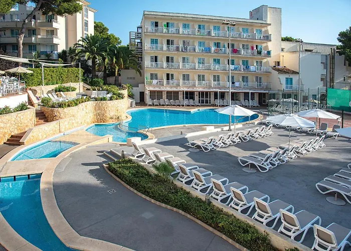 O7 Club Cala Ratajda
