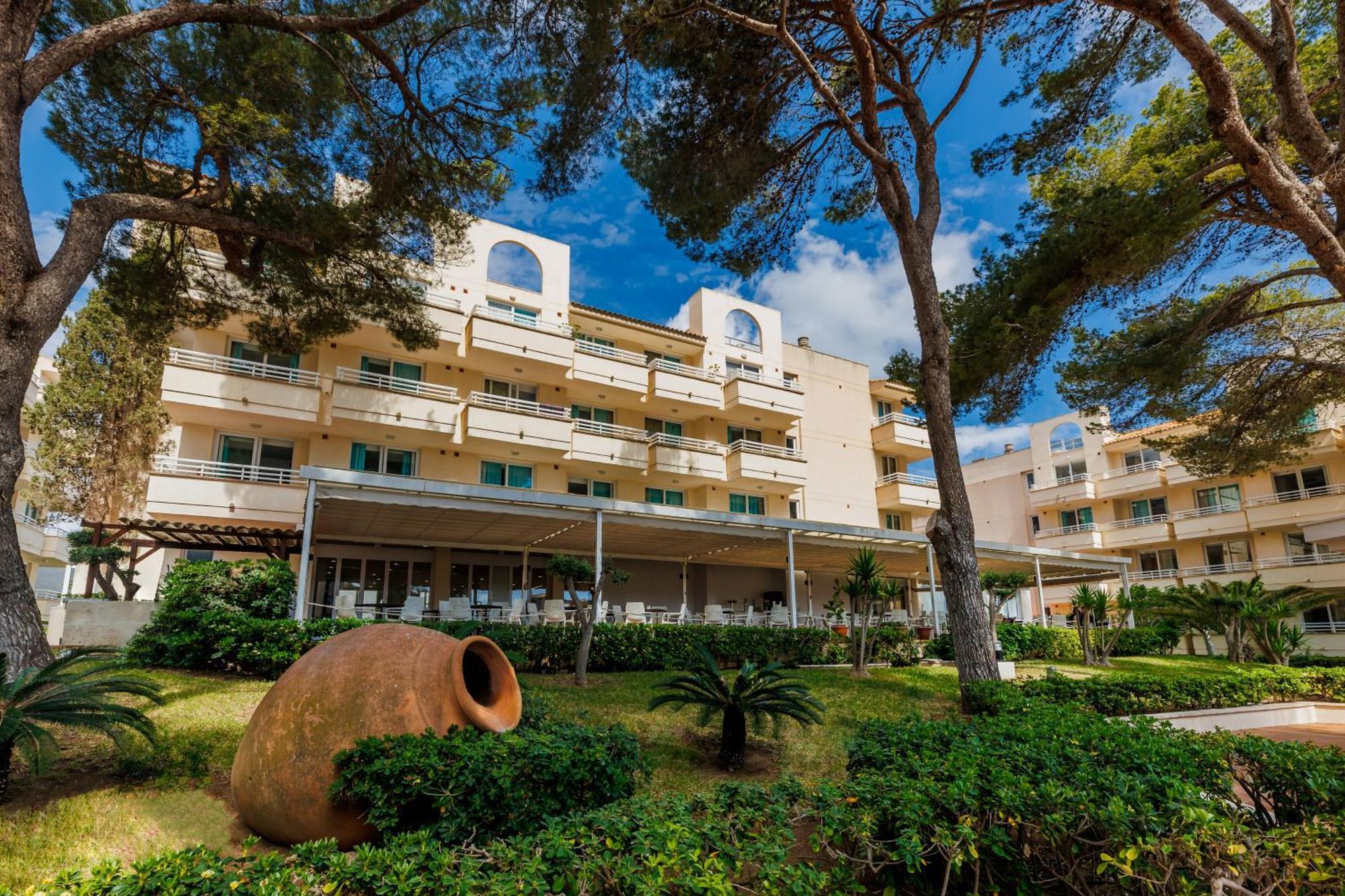 O7 Club Cala Ratajda Hotel